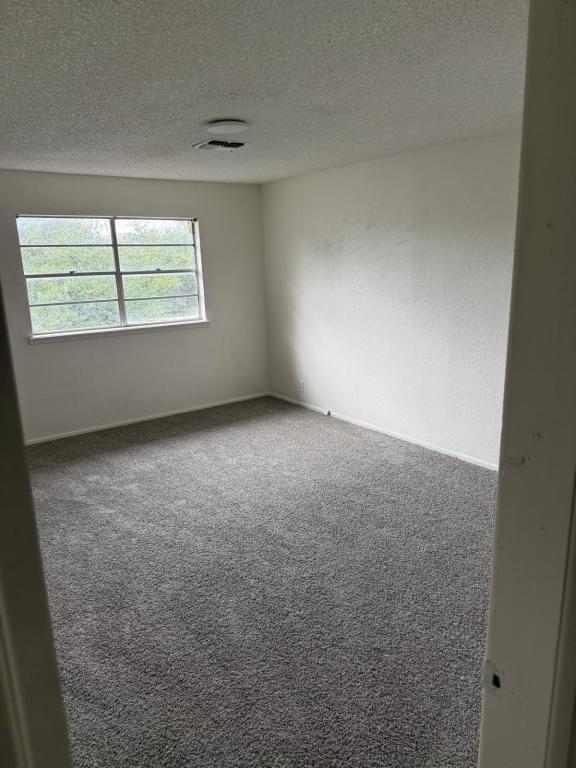 Building Photo - 6400 Galaxie Dr