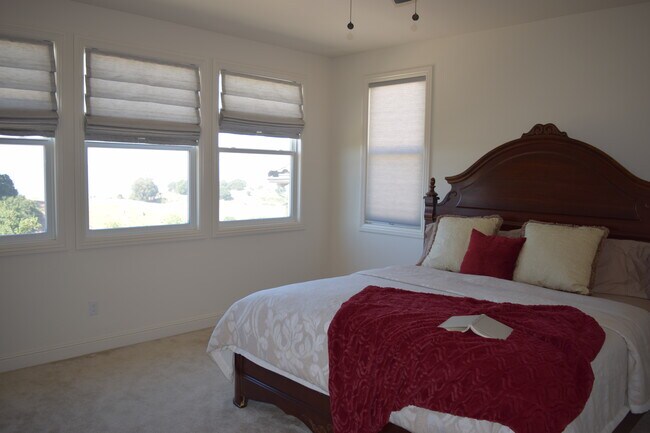Master bedroom - 15 Arundel Dr