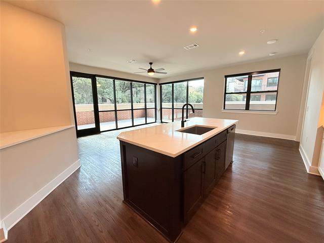 Foto del edificio - 3255 Carlisle St