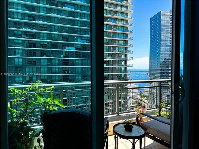 Foto del edificio - 60 SW 13th St