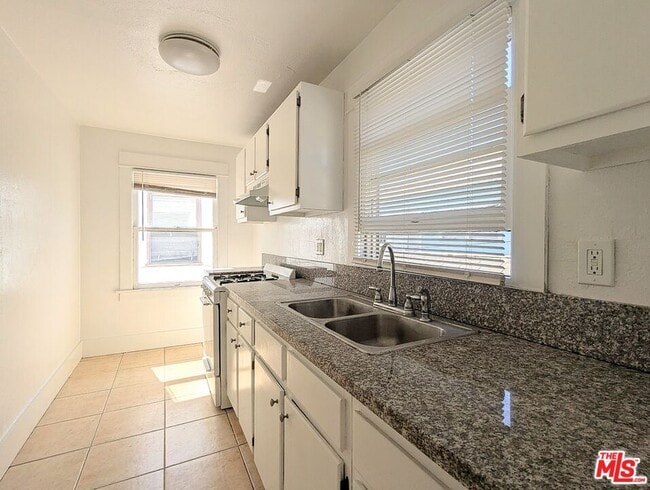 Foto del edificio - 419 N Virginia Ct