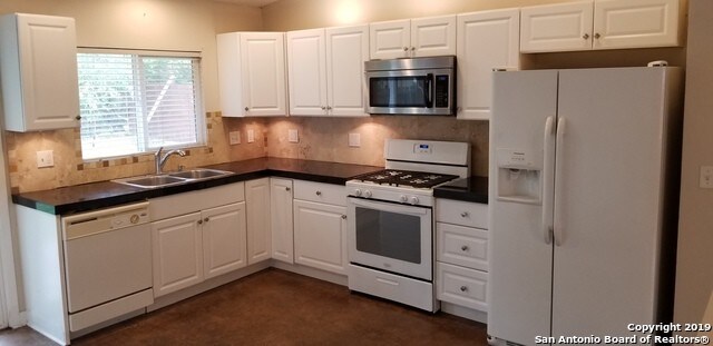 Foto del edificio - 7339 Glen Cross Dr