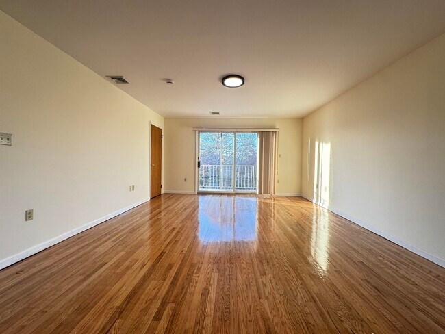 Foto del edificio - 4414 Liberty Ave