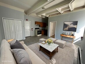 Building Photo - 1217 Arrott St