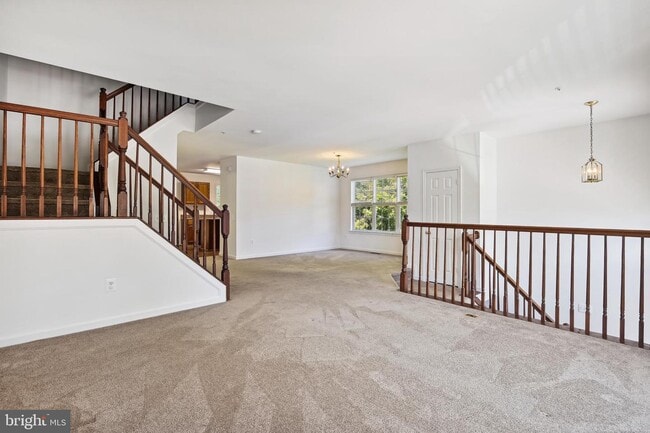 Building Photo - 168 Pinecove Ave