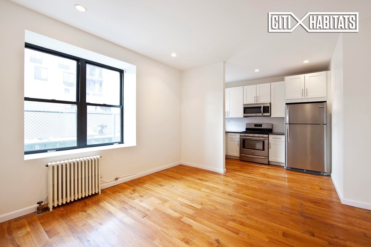 Building Photo - 9 E 118th St