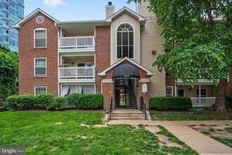 Building Photo - 1521 Lincoln Way