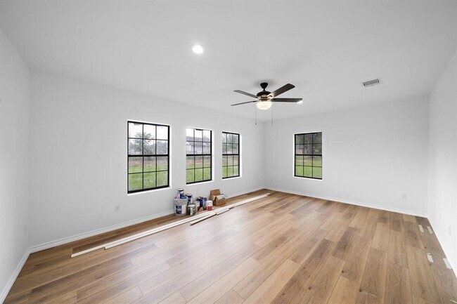 Foto del edificio - 15722 Treichel Rd