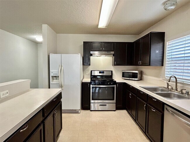 Foto del edificio - 10623 Sugar Trace Dr