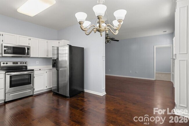Foto del edificio - 6828 Ayrshire Glen Pl