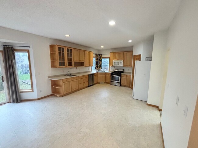 Foto del edificio - 15014 Valley View Pl