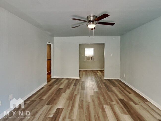 Foto del edificio - 1735 Arlington Dr
