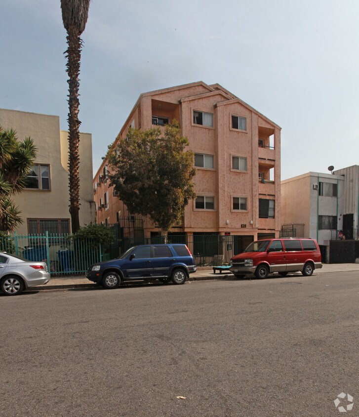 Building Photo - 828 S Carondelet St