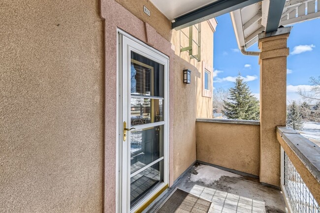 Building Photo - Modern 2 BDR / 1 BA Boulder w/Office