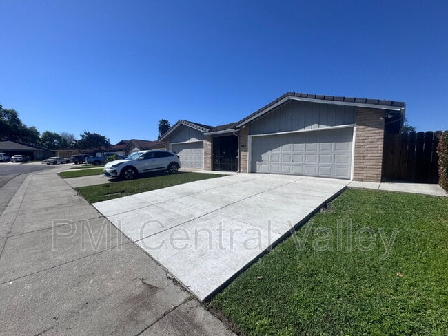 Building Photo - 1442 Briarwood Way