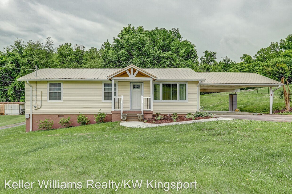 3 br, 1 bath House 3681 Bloomingdale Road House Rental in Kingsport