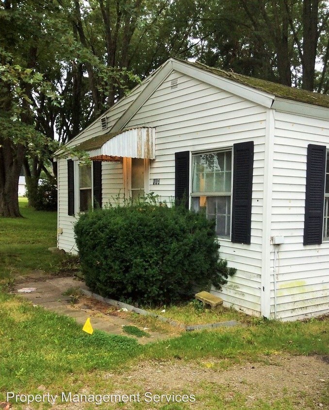 Primary Photo - 413 S Indiana Ave