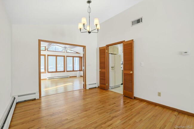 Building Photo - 4 Sassi Dr