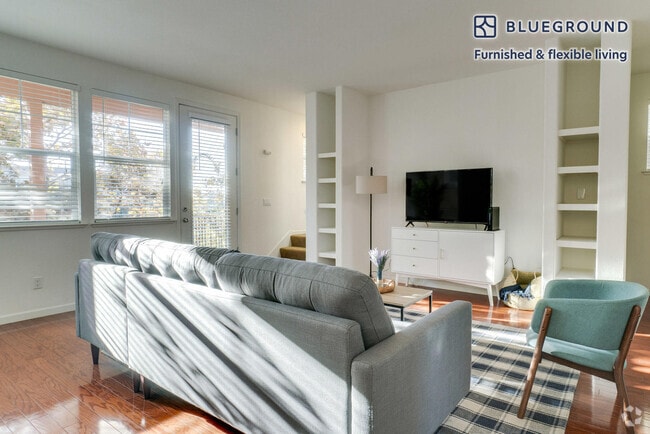 Building Photo - 262 Azevedo Cir