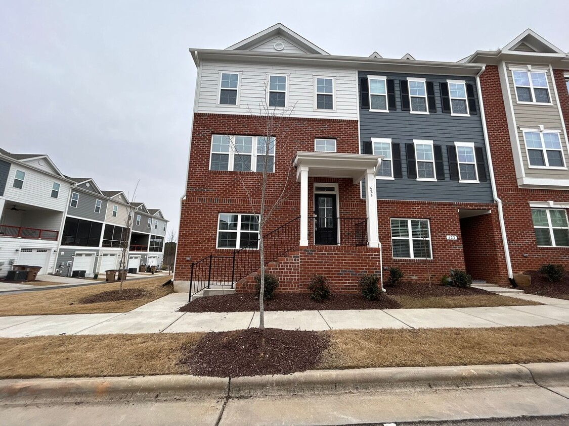 4 Bedroom | 3.5 Bath Wake Forest Townhome... - 4 Bedroom | 3.5 Bath  Wake Forest Townhome...