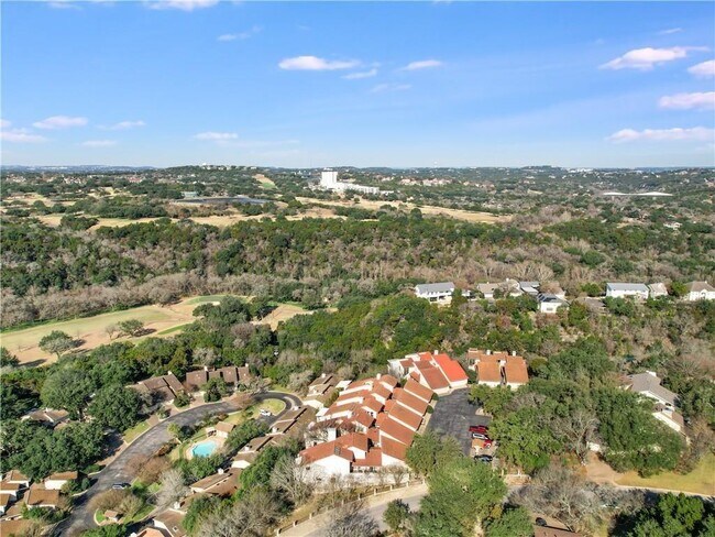 Building Photo - 6820 Cypress Point N