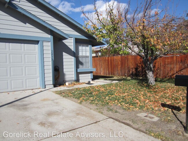 Building Photo - 3 br, 2 bath House - 1233 Blue Lakes Road