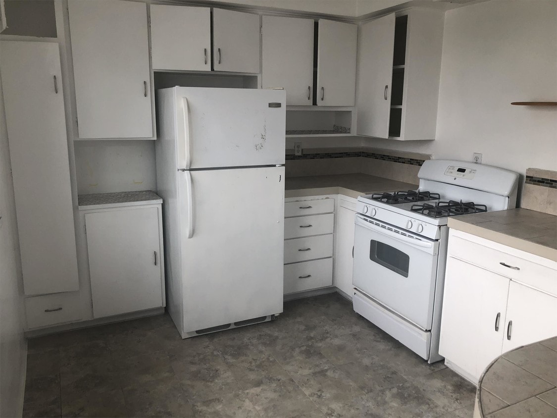 Building Photo - 1 54th Pl