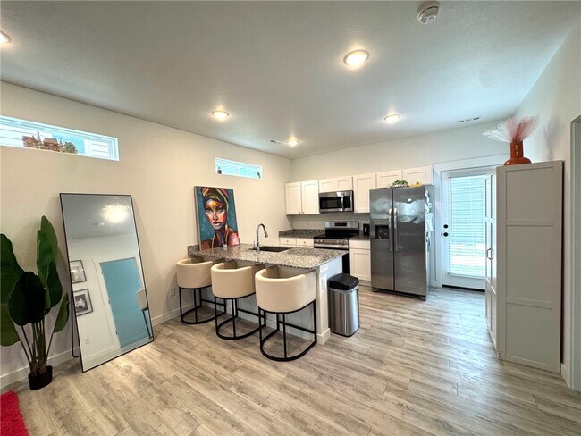 Foto del edificio - 821 Massachusetts Ave