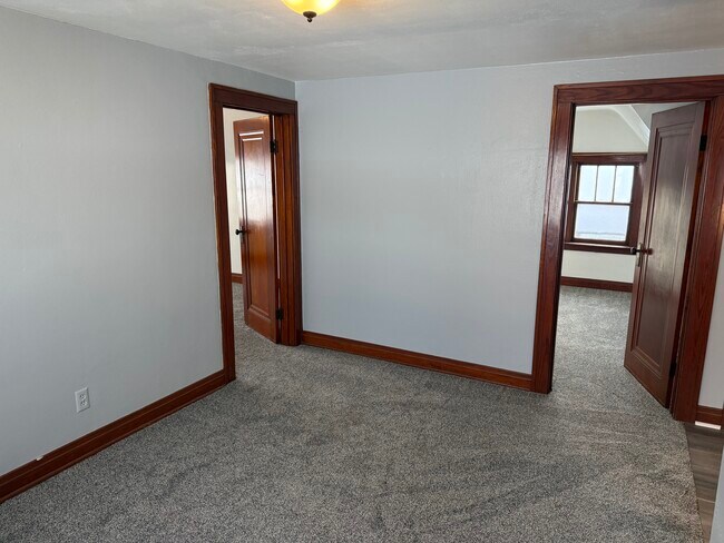 Foto del edificio - 216 S Ash St