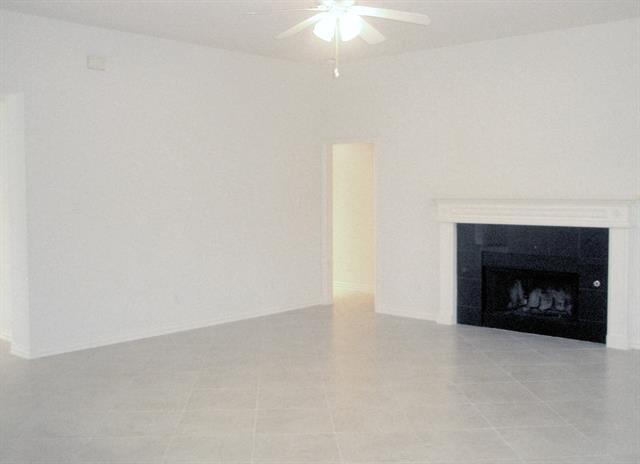 Foto del edificio - 6613 Lynch Ln