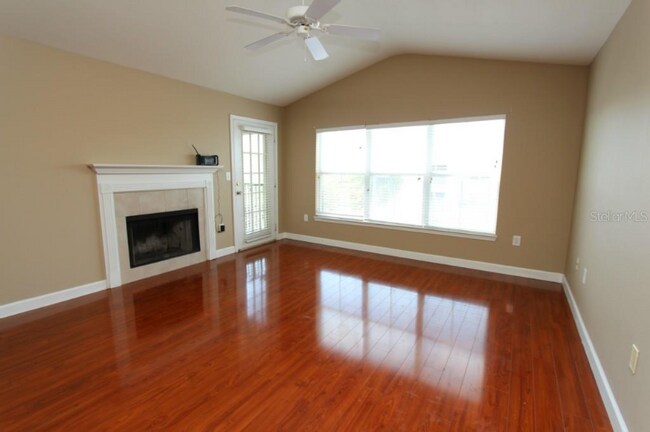 Building Photo - 18517 Bridle Club Dr