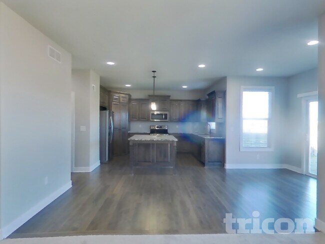 Foto del edificio - 28204 W 162nd St