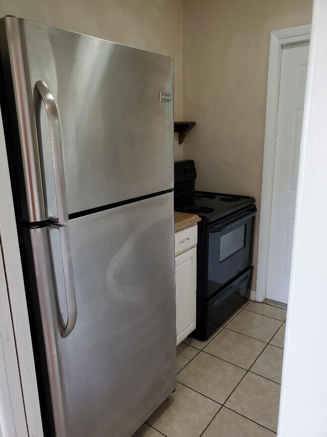 Foto del edificio - 3 Bed 1 Bath Home | Pet Friendly | Washer ...