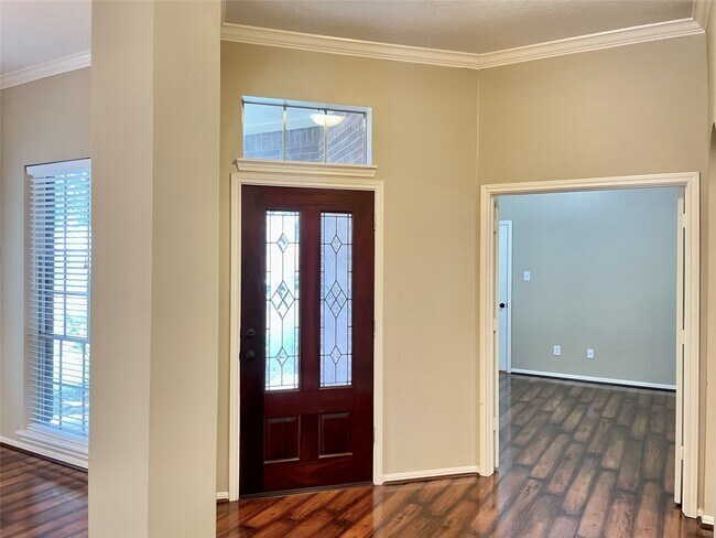 Building Photo - 1602 Lawick Cir