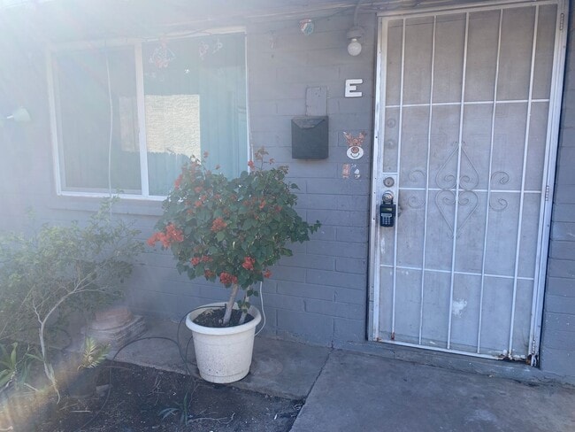 Building Photo - 575 N Delaware St