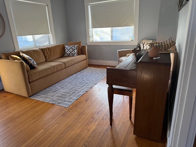 Foto del edificio - 2420 Simpson Ave