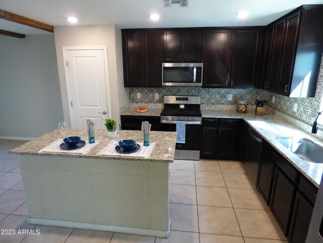 Building Photo - 8045 W Agora Ln