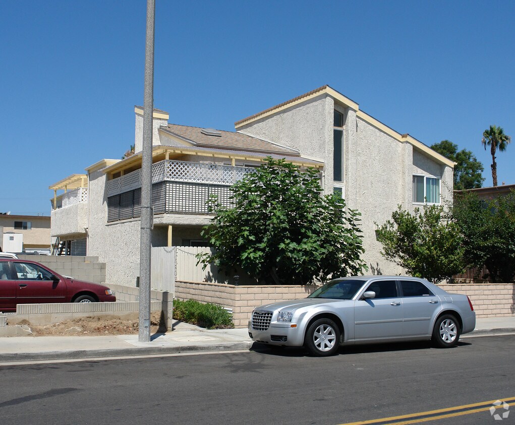 Foto del edificio - 16901 Green St