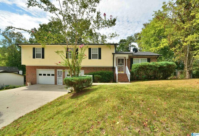 Building Photo - 1721 Maralyn Dr