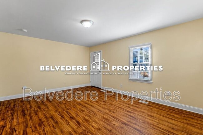 Building Photo - 810 Elwell Ave