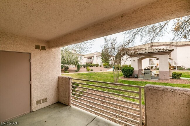 Foto del edificio - 4555 E Sahara Ave