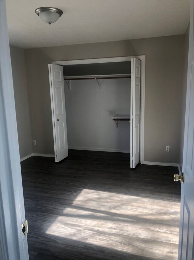 Foto del edificio - 1423 E Dakota Ave