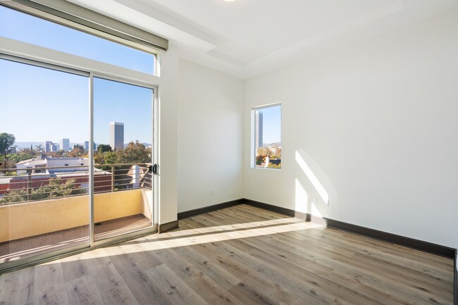 Building Photo - 5525 W Olympic Blvd