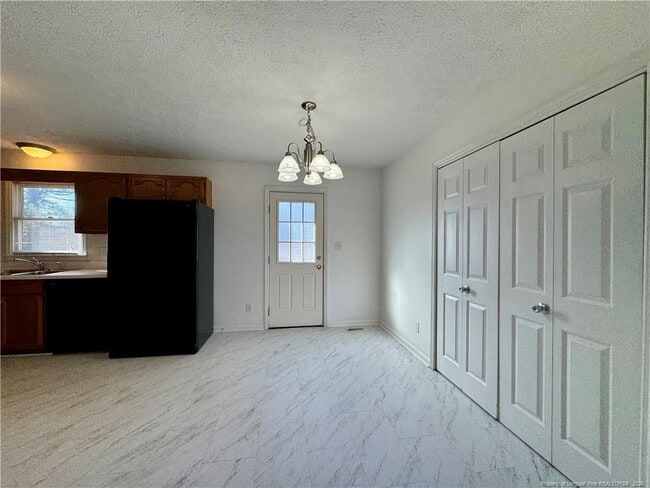 Foto del edificio - 1955 Christopher Way