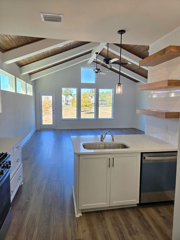 Foto del edificio - 5684 Native Oak Dr