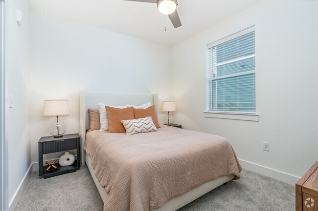 2BR, 2BA - 983SF - Bedroom - Woods at Forest Crossing
