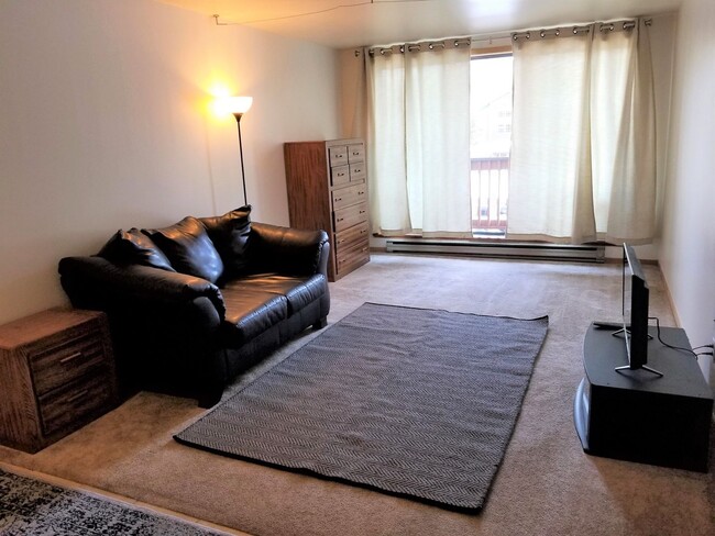 Building Photo - Long Term Rental- Cedar Lodge 207