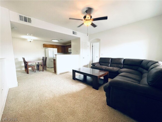 Building Photo - 7701 W Robindale Rd