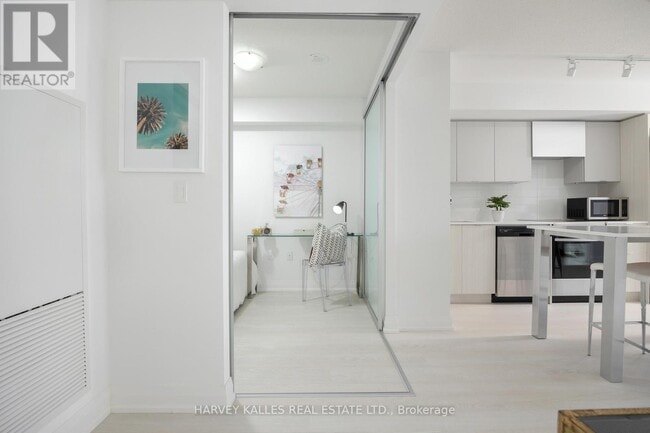 Photo du bâtiment - 30 Gibbs Rd