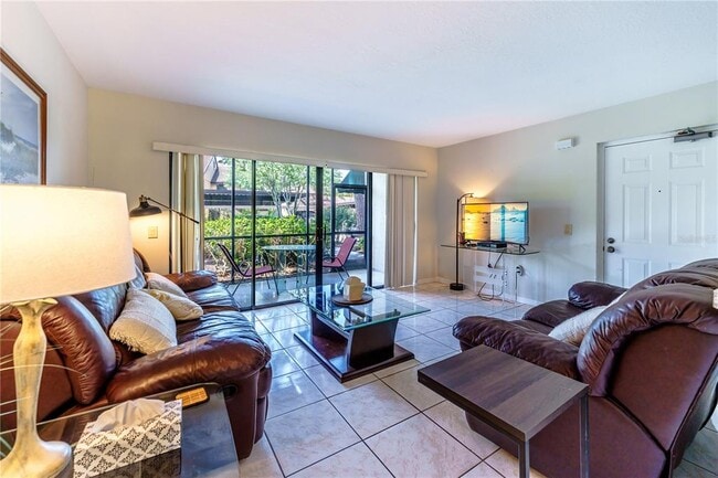 Foto del edificio - 5685 Ashton Lake Dr